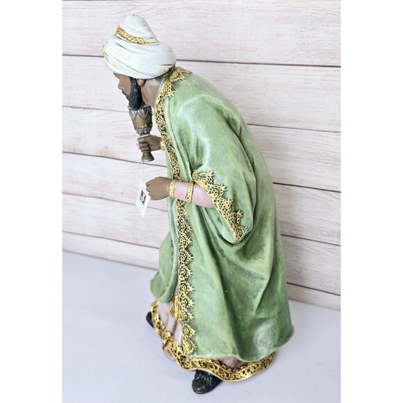 Joseph's Studio by Roman - 17.5" King Nativity Standing Figurine - Picture 4 of 7